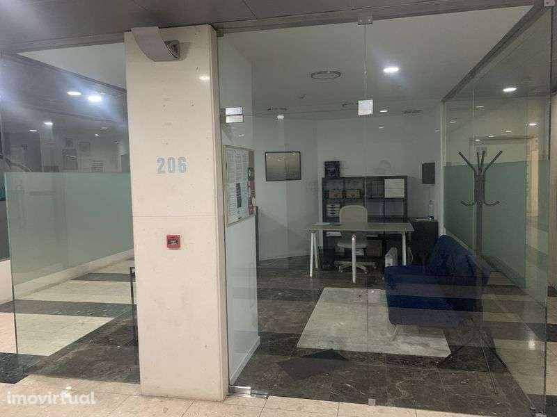 Arrendo loja no centro de Gondomar - Grande imagem: 2/5