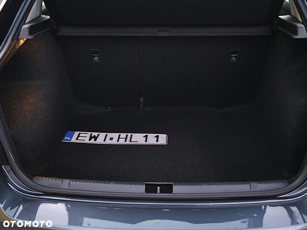 Skoda RAPID 1.2 TSI Style - 25
