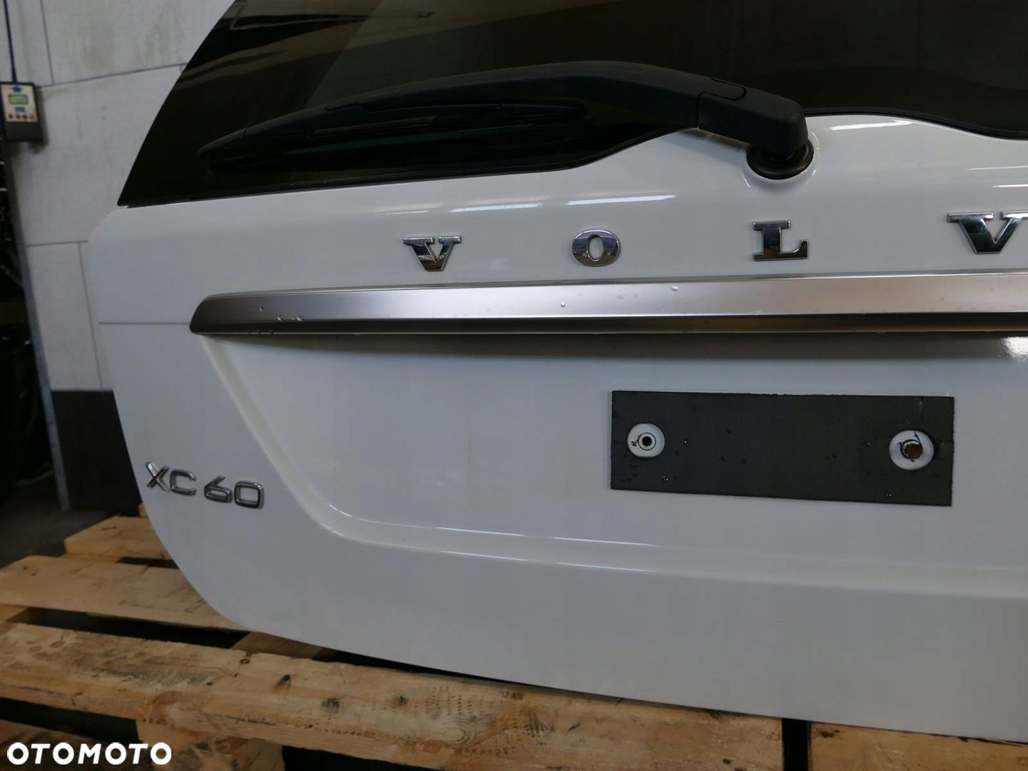 VOLVO XC60 I LIFT R-DESIGN KLAPA BAGAŻNIKA TYŁ 614-46 - 7