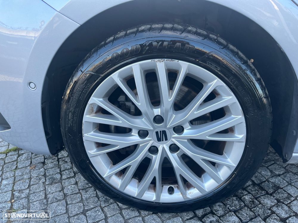SEAT Leon 1.4 e-Hybrid Xcellence DSG - 18