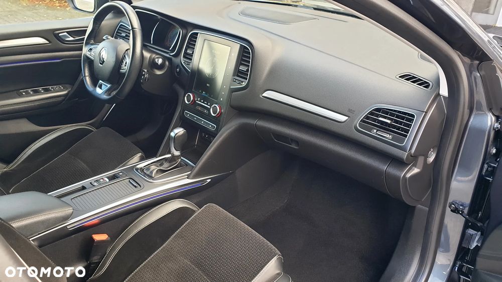 Renault Megane ENERGY TCe 130 EDC BOSE EDITION - 14