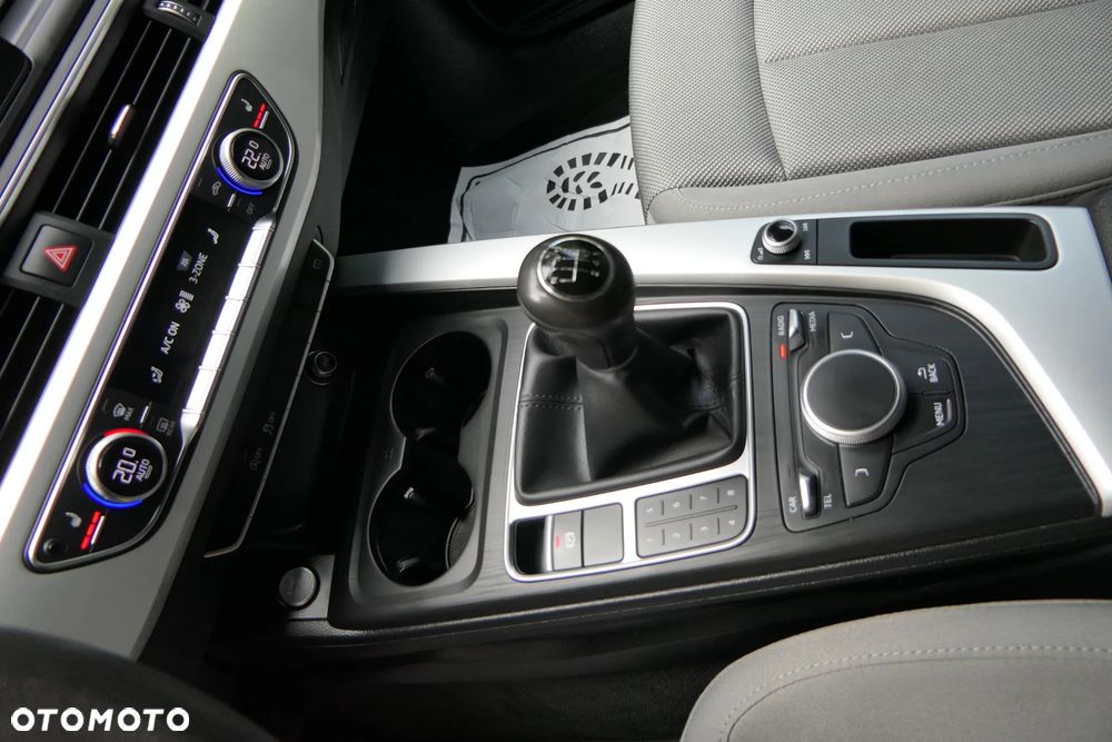 Audi A4 Avant 2.0 TDI - 19