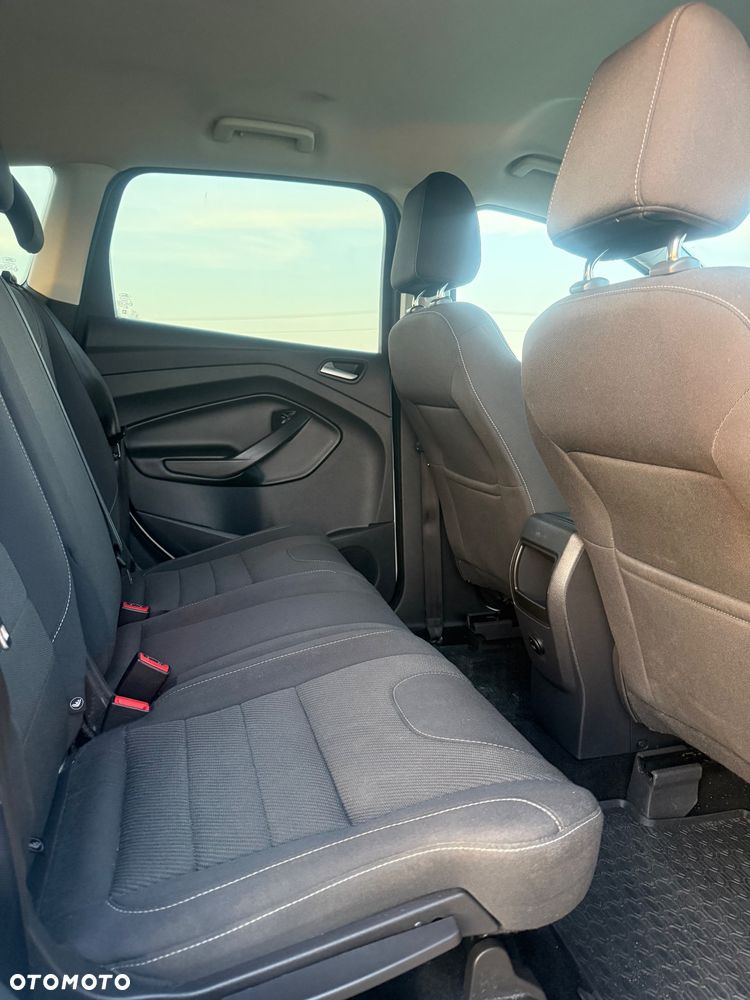 Ford Kuga - 9