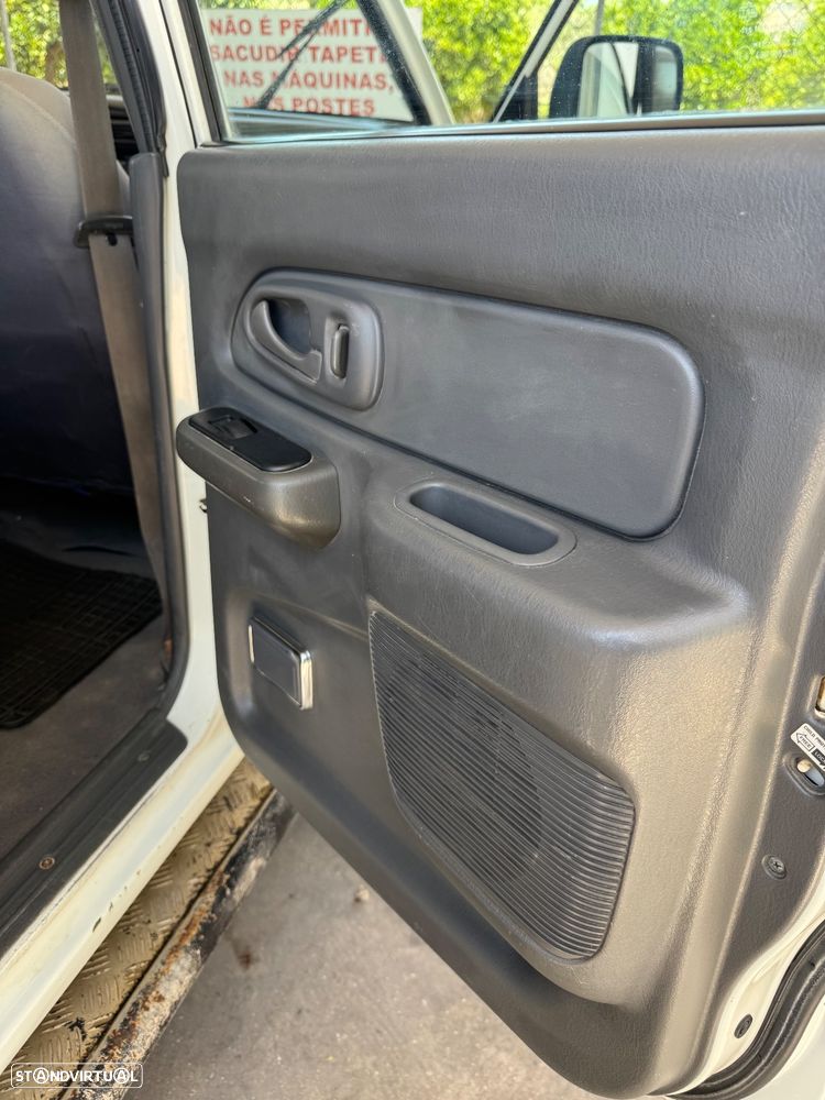 Mitsubishi L200 2.5 TD CD AC - 8