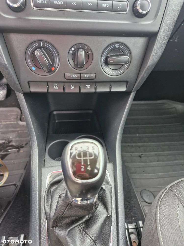 Skoda RAPID 1.6 TDI DPF Active - 7