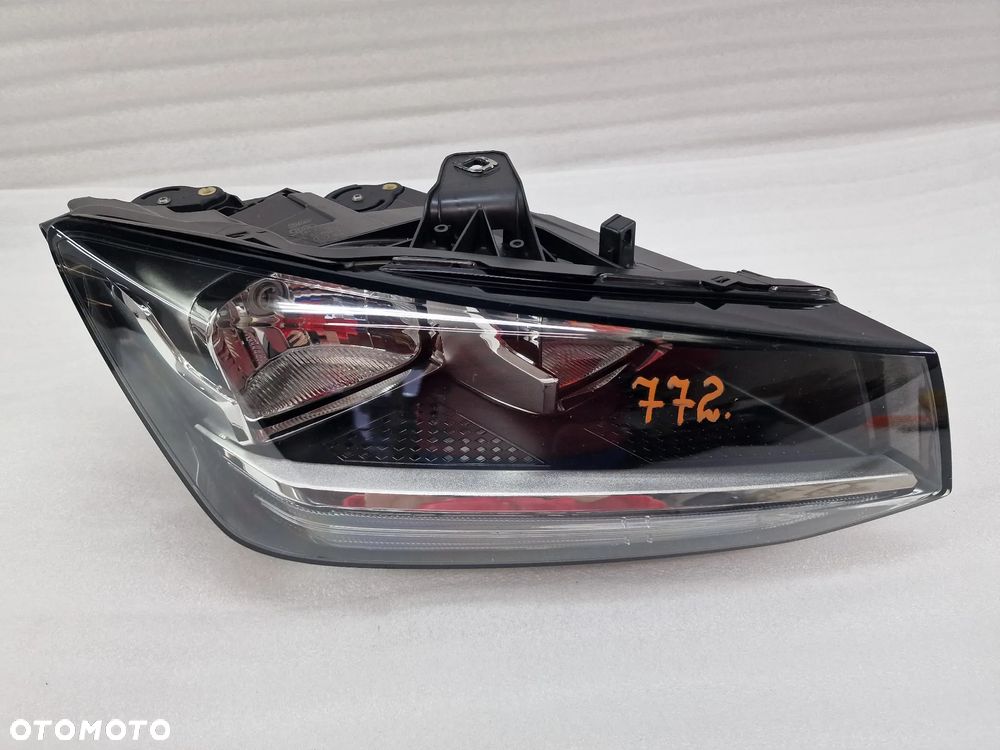 AUDI Q2 81A PRAWA LAMPA PRZEDNIA PRZÓD ZWYKŁA , NR 81A941004 , ŁADNA , NIEUSZKODZONA , NR AUKCJI LA772 - 1