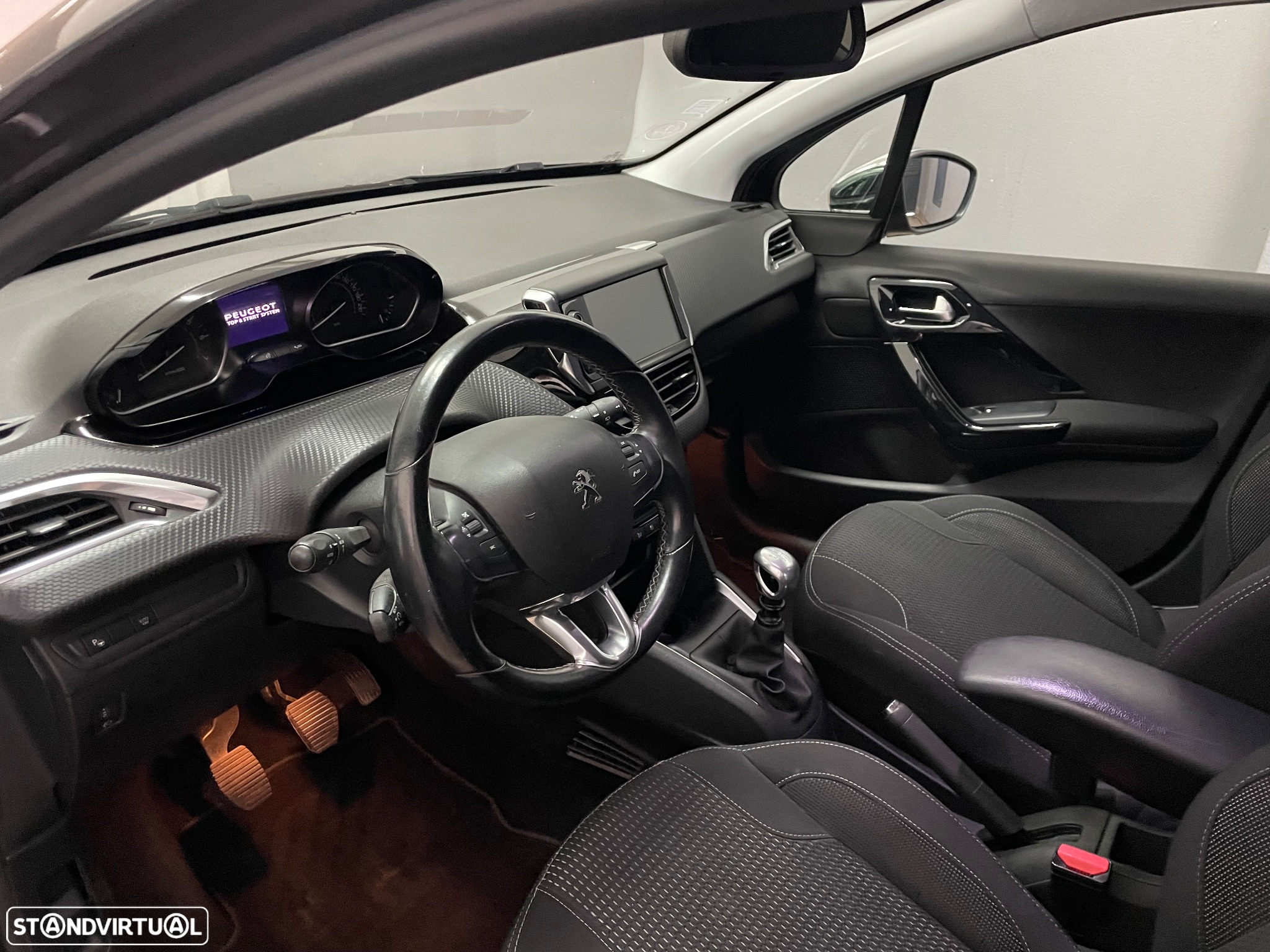 Peugeot 208 PureTech 110 Stop & Start Tech Edition - 11