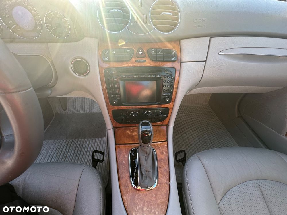 Mercedes-Benz CLK - 17