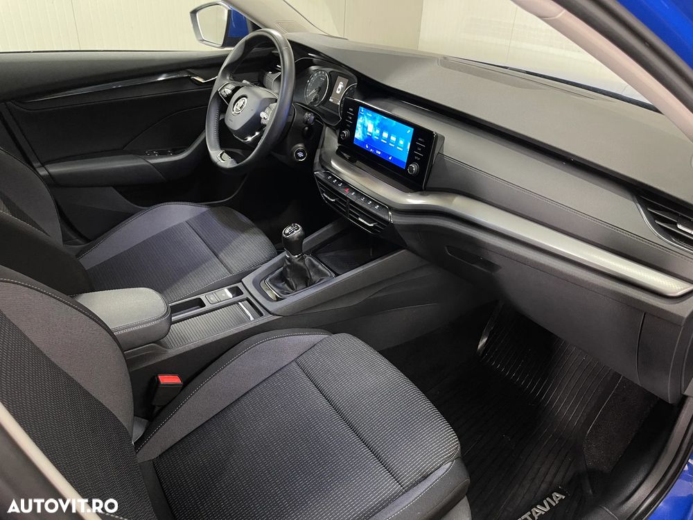 Skoda Octavia 2.0 TDI Ambition - 11