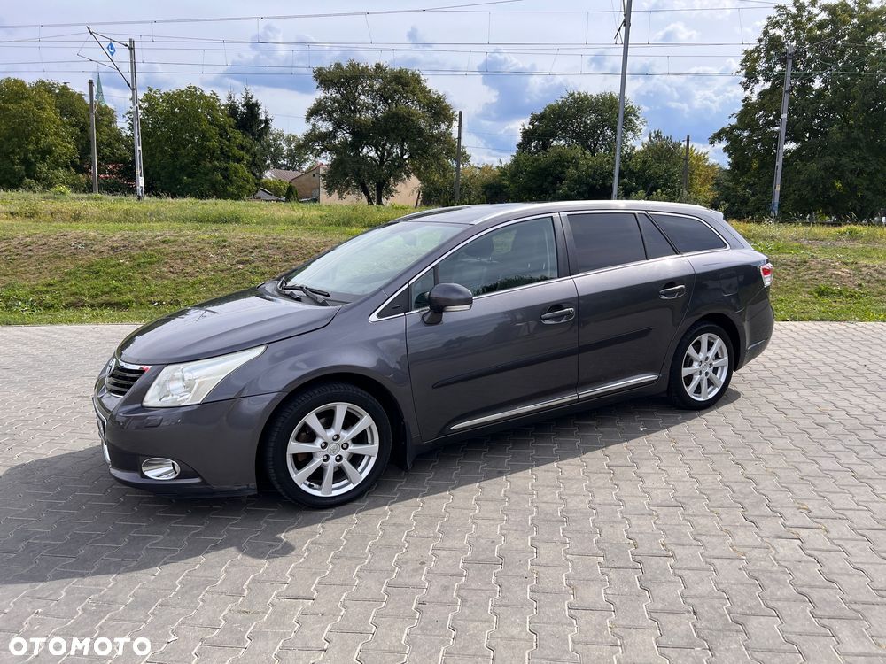 Toyota Avensis - 9