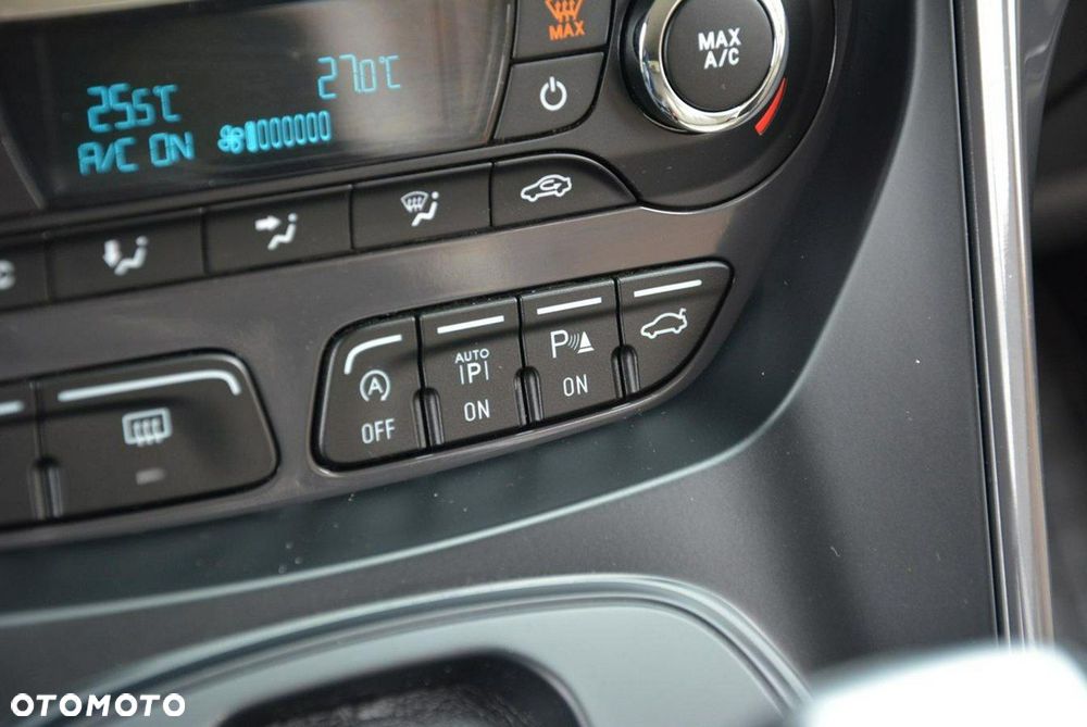 Ford Kuga 2.0 TDCi 4WD Titanium Plus - 28