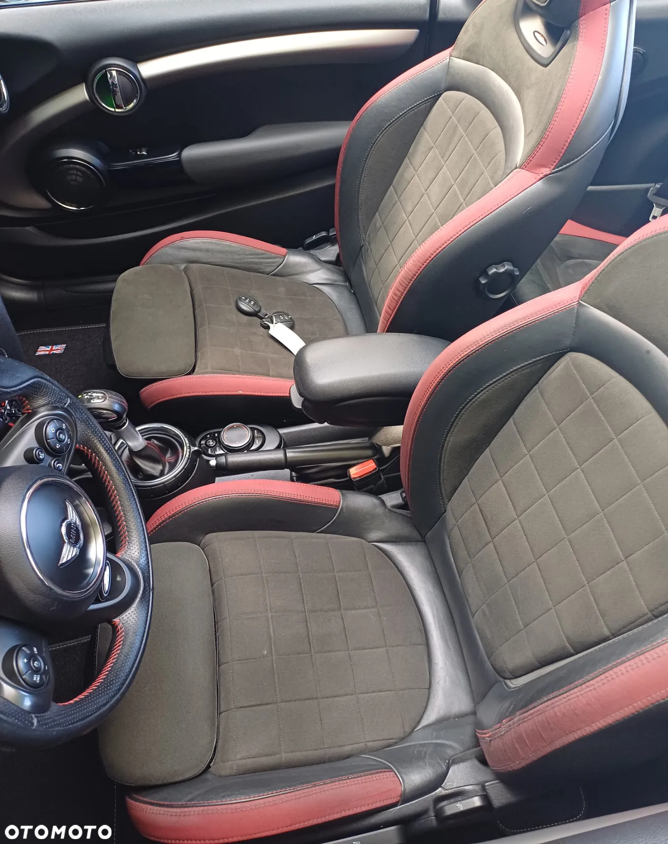 MINI John Cooper Works Cabrio - 18