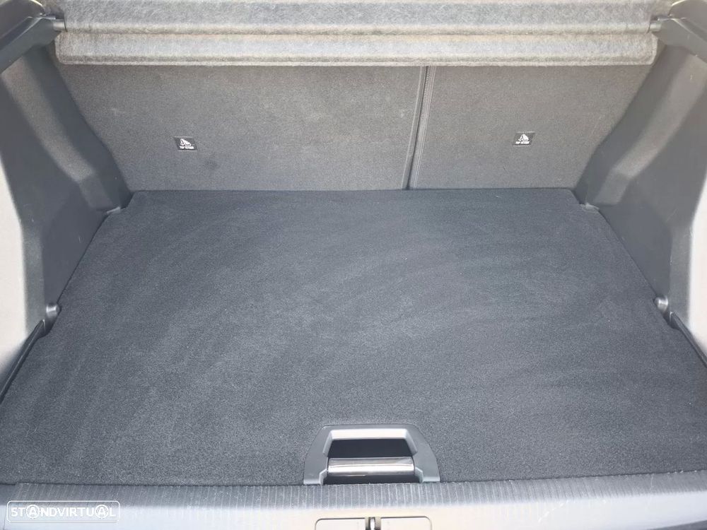 Peugeot 2008 PureTech 130 EAT8 Allure - 30