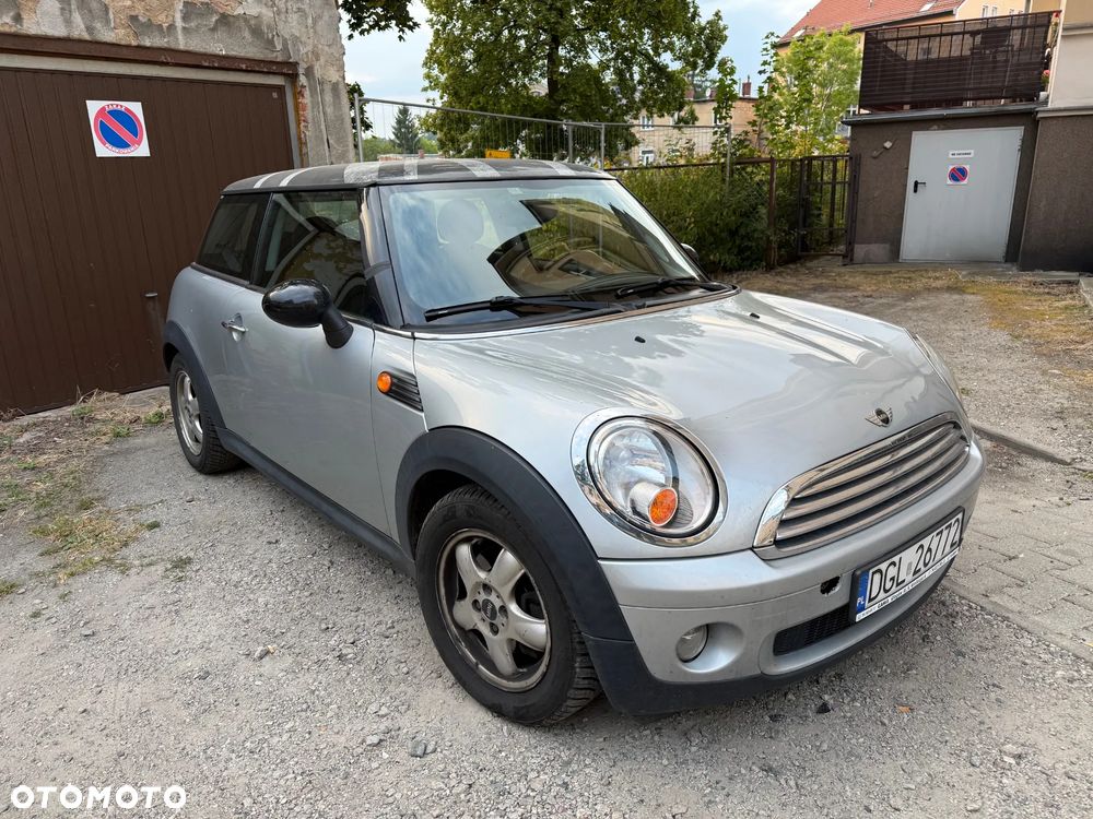 MINI Cooper Standard - 1