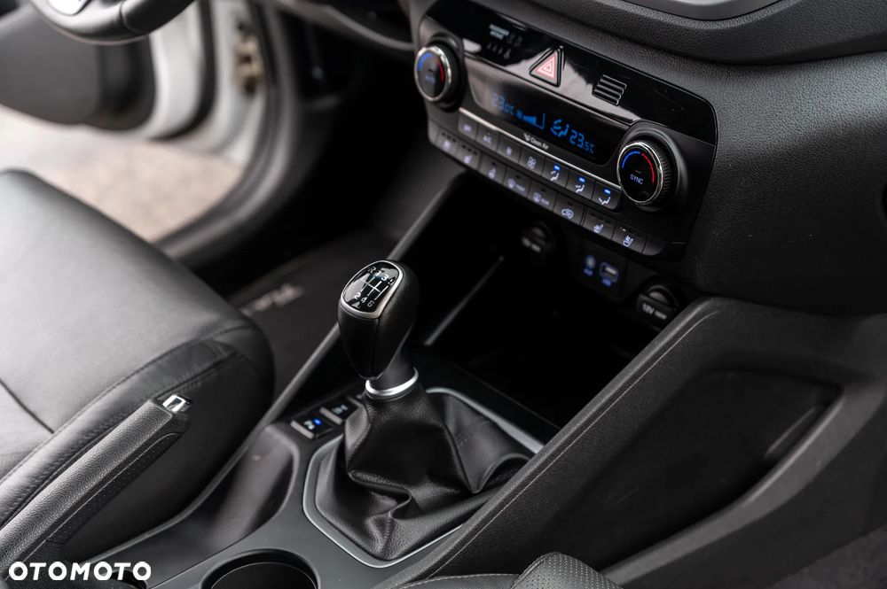 Hyundai Tucson 2.0 CRDi 4WD Passion Plus - 26