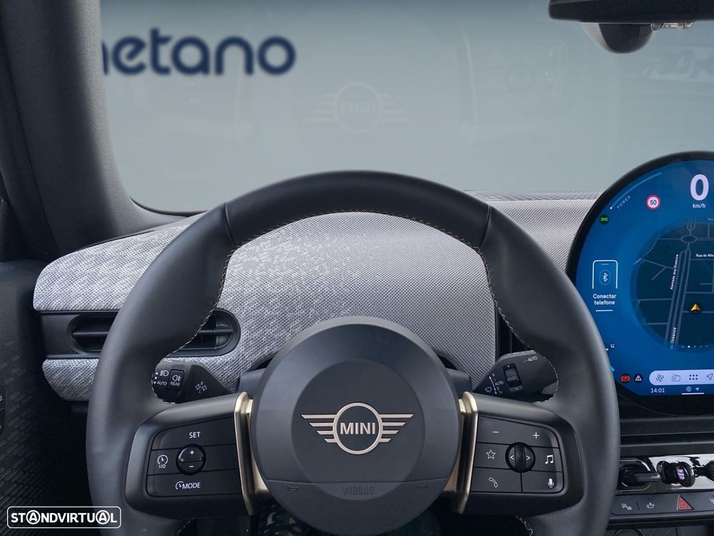 MINI Cabrio C Favoured M - 6