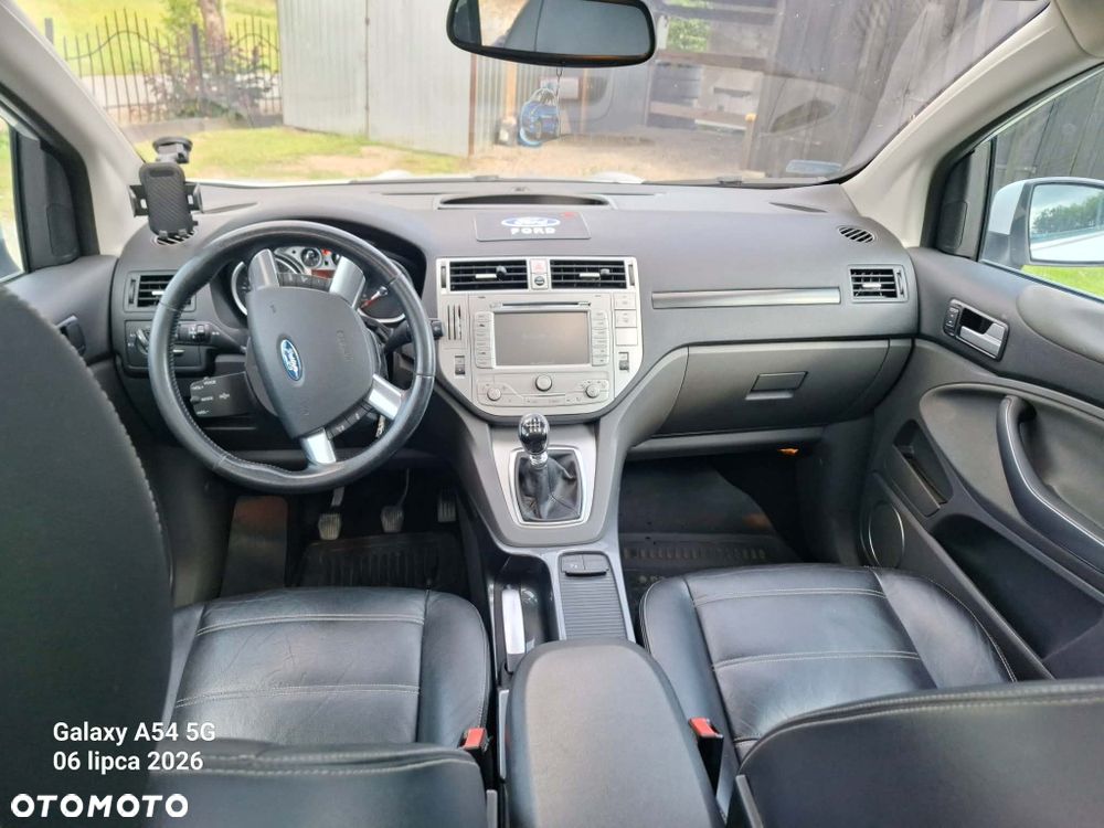 Ford Kuga - 8