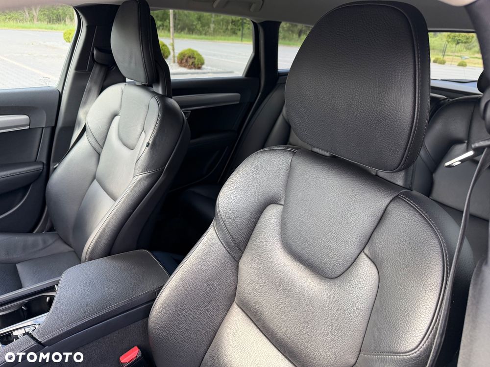 Volvo V90 D4 Geartronic Momentum - 27