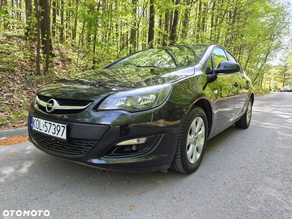 Opel Astra 1.4 Turbo Exklusiv - 2