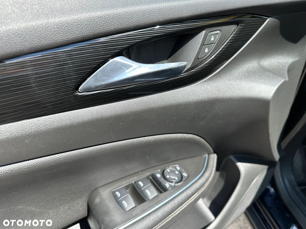 Opel Insignia 1.5 T Innovation S&S - 17