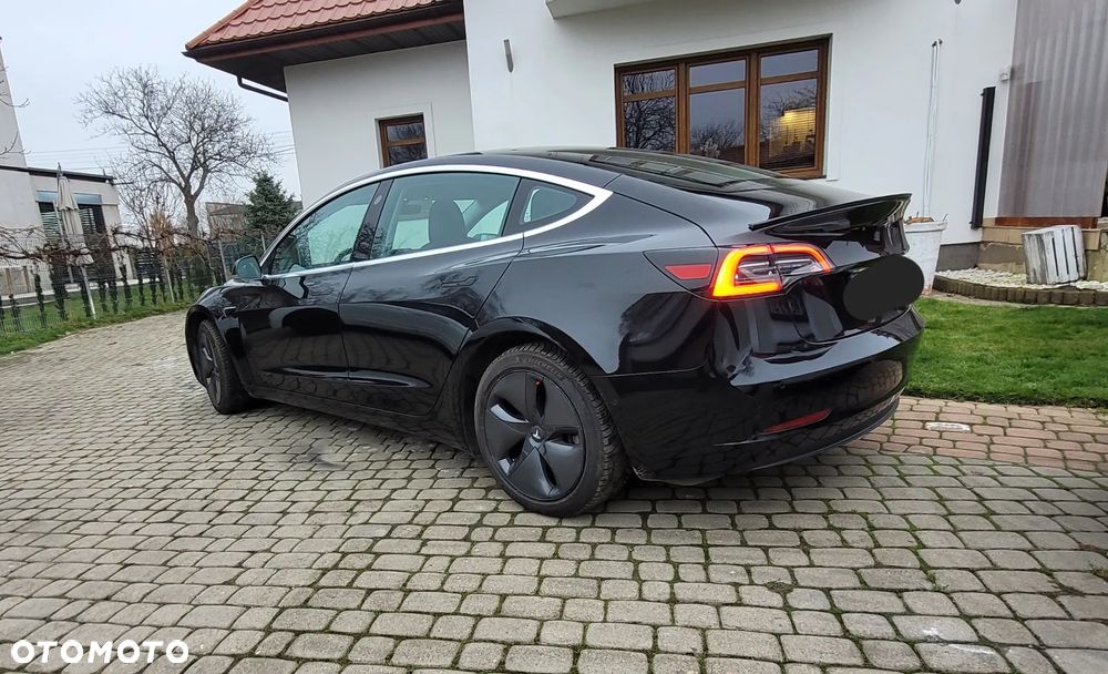 Tesla Model 3 - 2