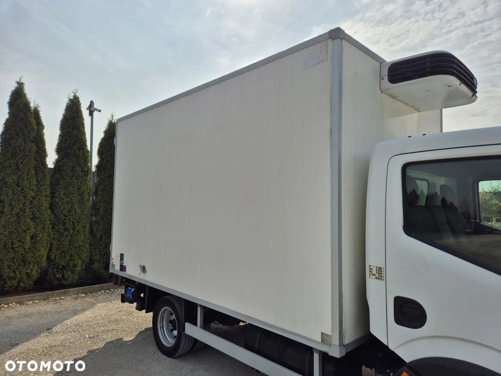 Chłodnia Mroźnia 3.3m Carrier Xarios 200, Cabstar 2011, zasilanie stacjonarne 230V - 3