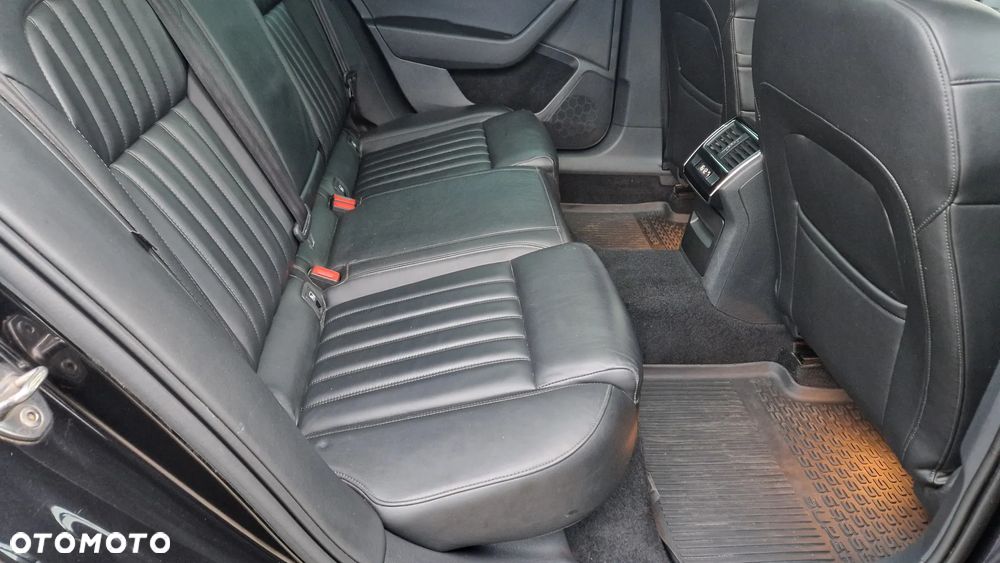 Skoda Superb 1.6 TDI GreenLine - 6