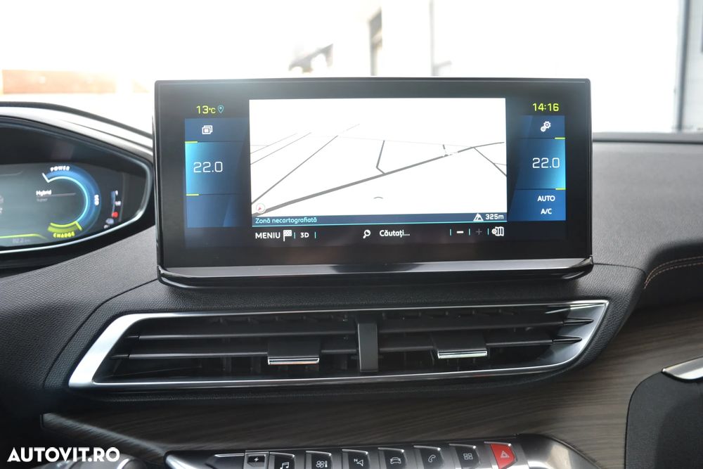 Peugeot 3008 PHEV EAT8 4X4 GT Pack - 24