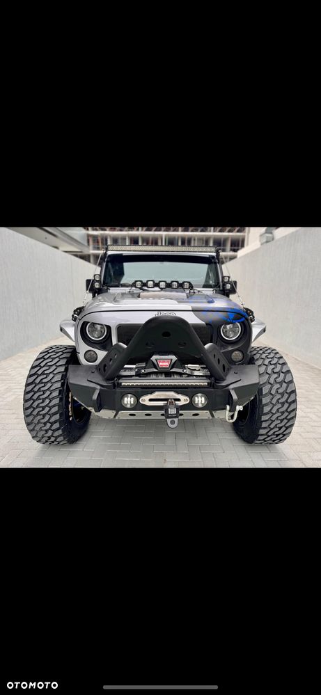 Jeep Wrangler 3.6 Unlim Black Edition II - 38