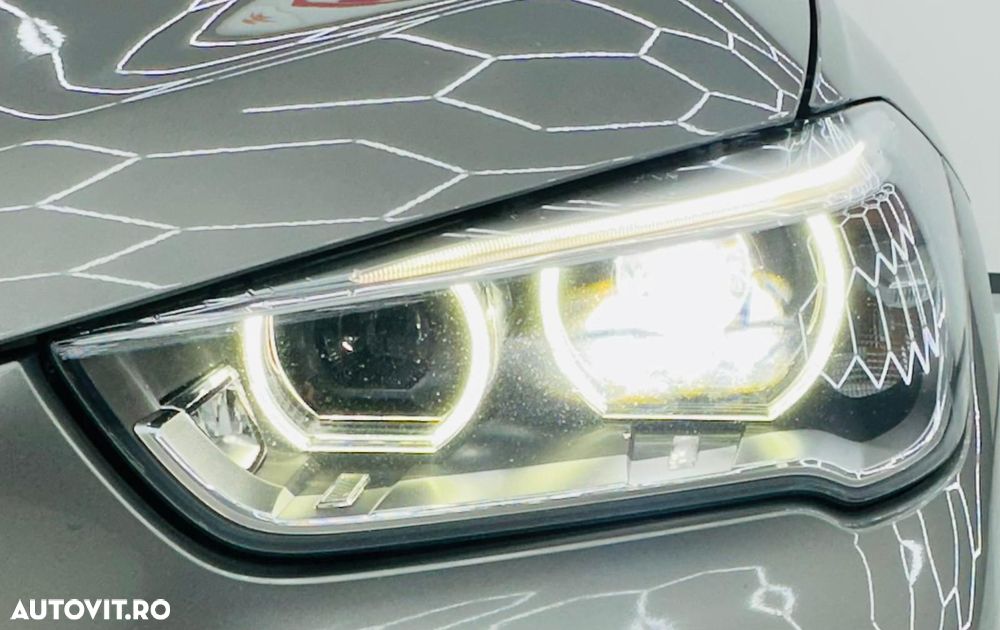 BMW X1 xDrive18d xLine - 11