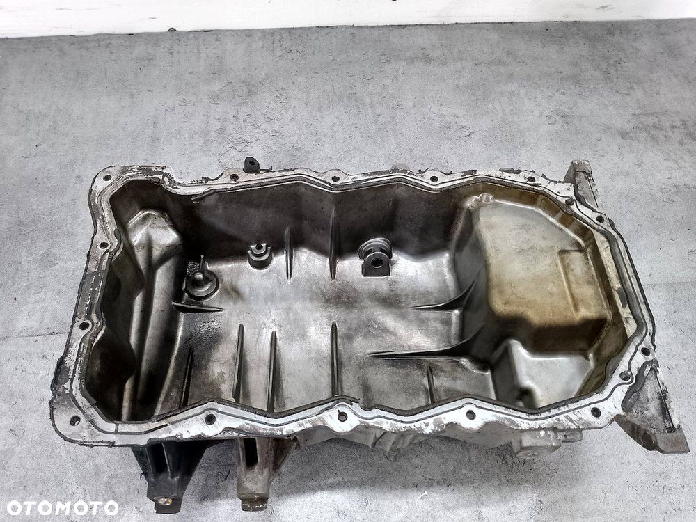 MISKA OLEJOWA KIA CARENS III 2.0 CRDI - 1