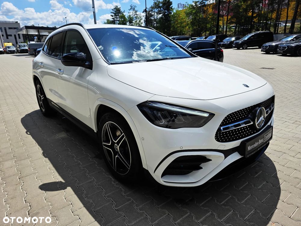 Mercedes-Benz GLA 200 AMG Line - 3