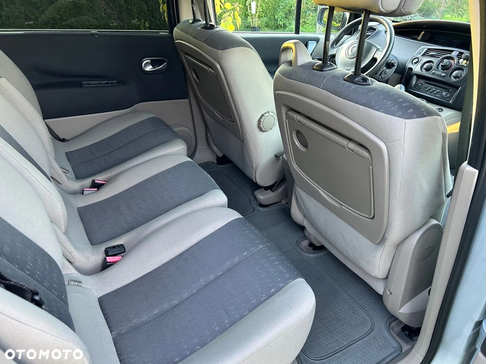 Renault Scenic 2.0 Confort Authentique - 22
