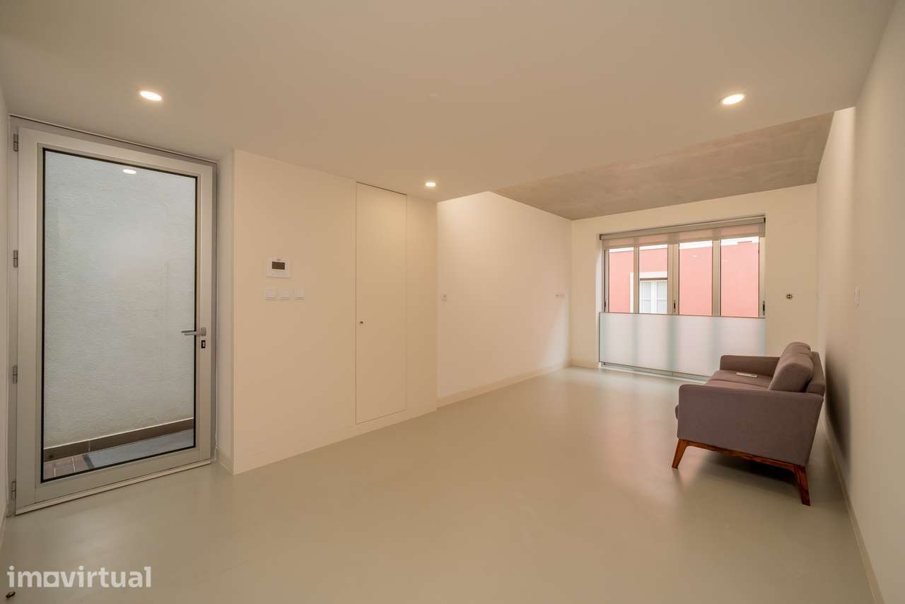 Apartamento T1 com parqueamento no centro de Torres Vedras - Grande imagem: 5/31