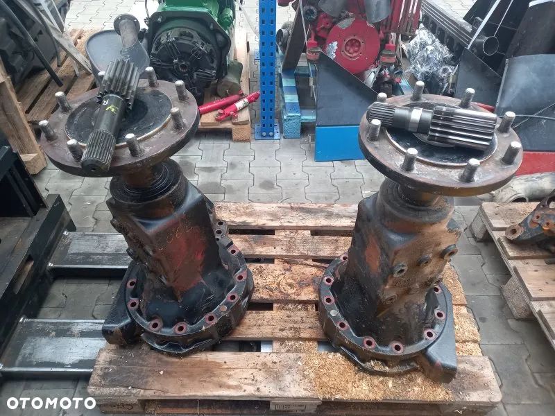 Zwolnica układ planetarny obudowa piasta Case MX110 - 1