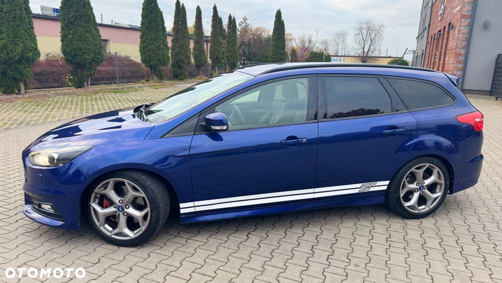Ford Focus 2.0 EcoBoost ST mit Leder-Exclusiv-Paket - 7