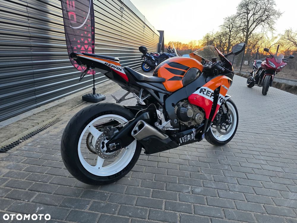 Honda CBR - 7
