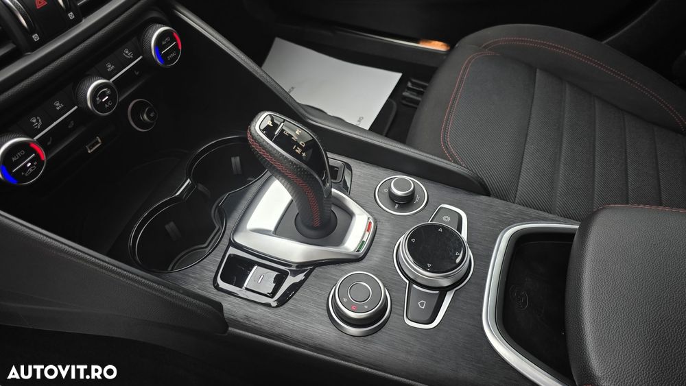 Alfa Romeo Giulia 2.0 Turbo RWD AT8 Super - 17