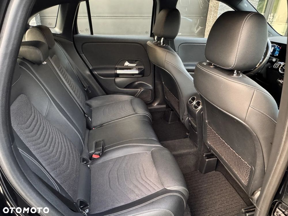 Mercedes-Benz GLA 220 d Progressive - 19