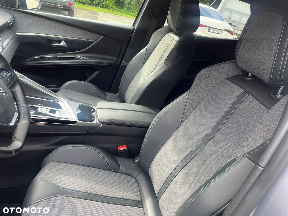 Peugeot 3008 1.6 PureTech Hybrid4 PHEV Allure S&S EAT8 - 3