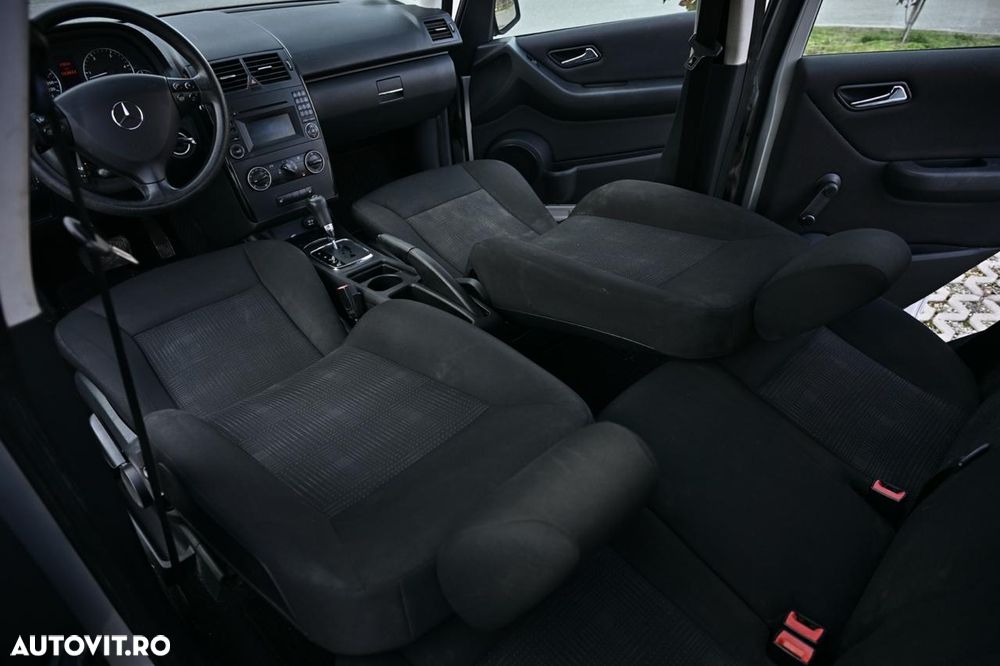 Mercedes-Benz A 160 CDI Autotronic - 11