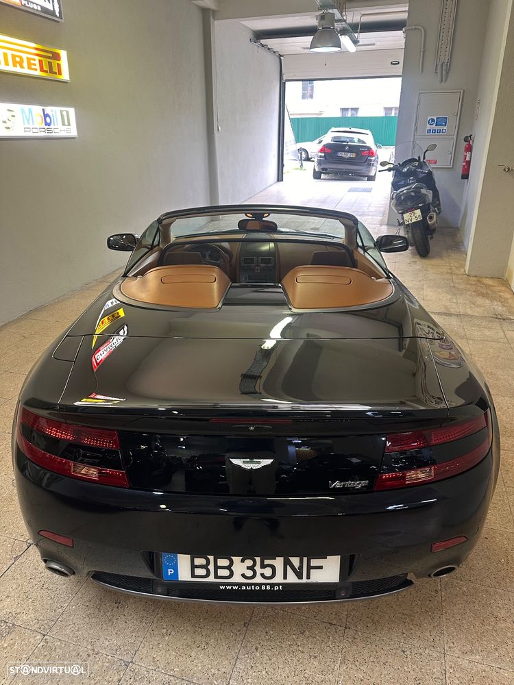 Aston Martin Vantage Roadster - 5