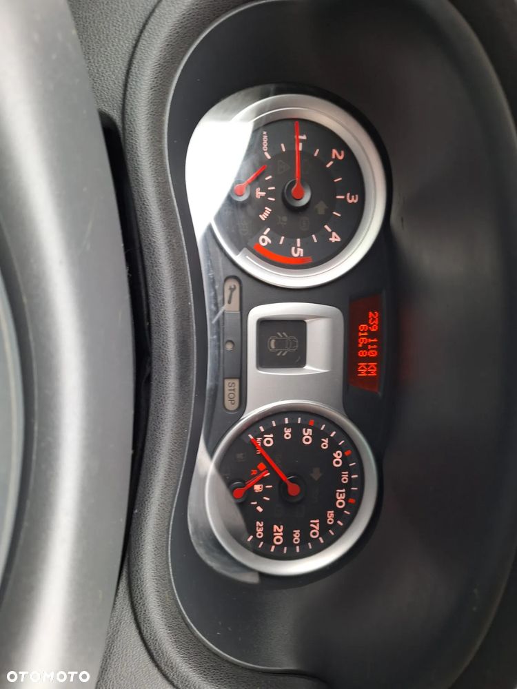 Renault Clio 1.5 dCi Authentique - 12