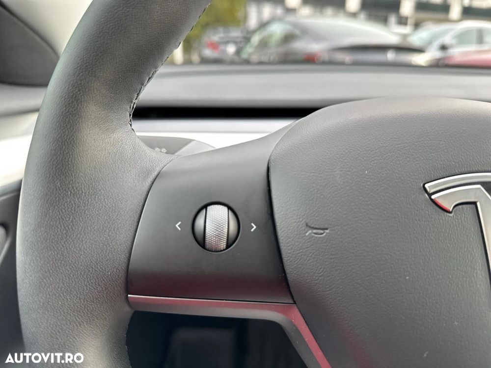 Tesla Model 3 - 34