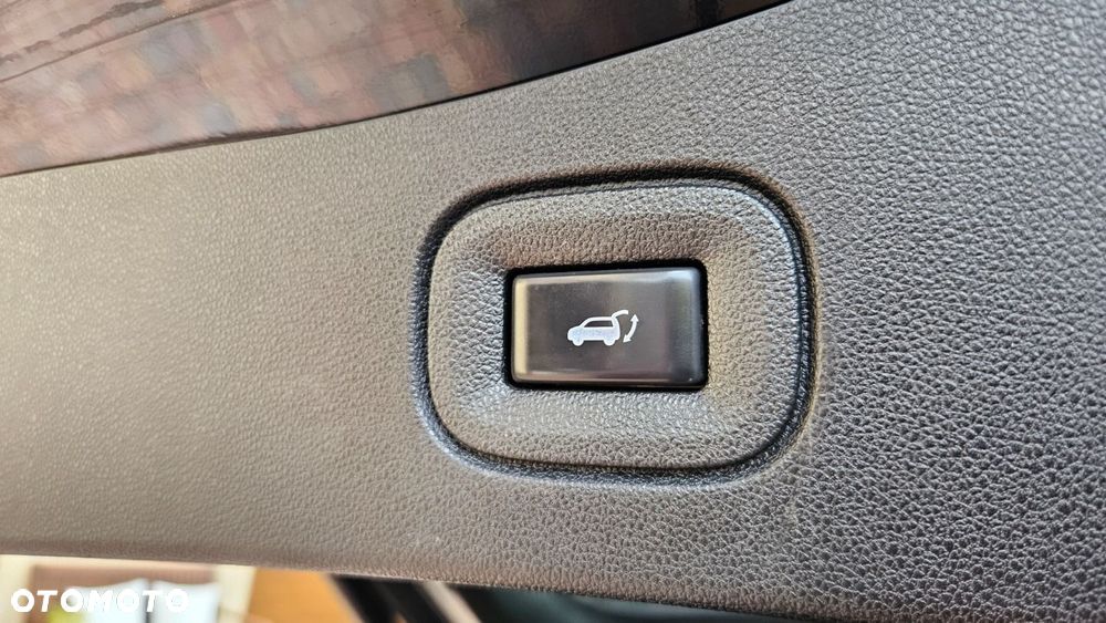 Renault Koleos ENERGY dCi 175 X-tronic 4WD LIMITED - 24