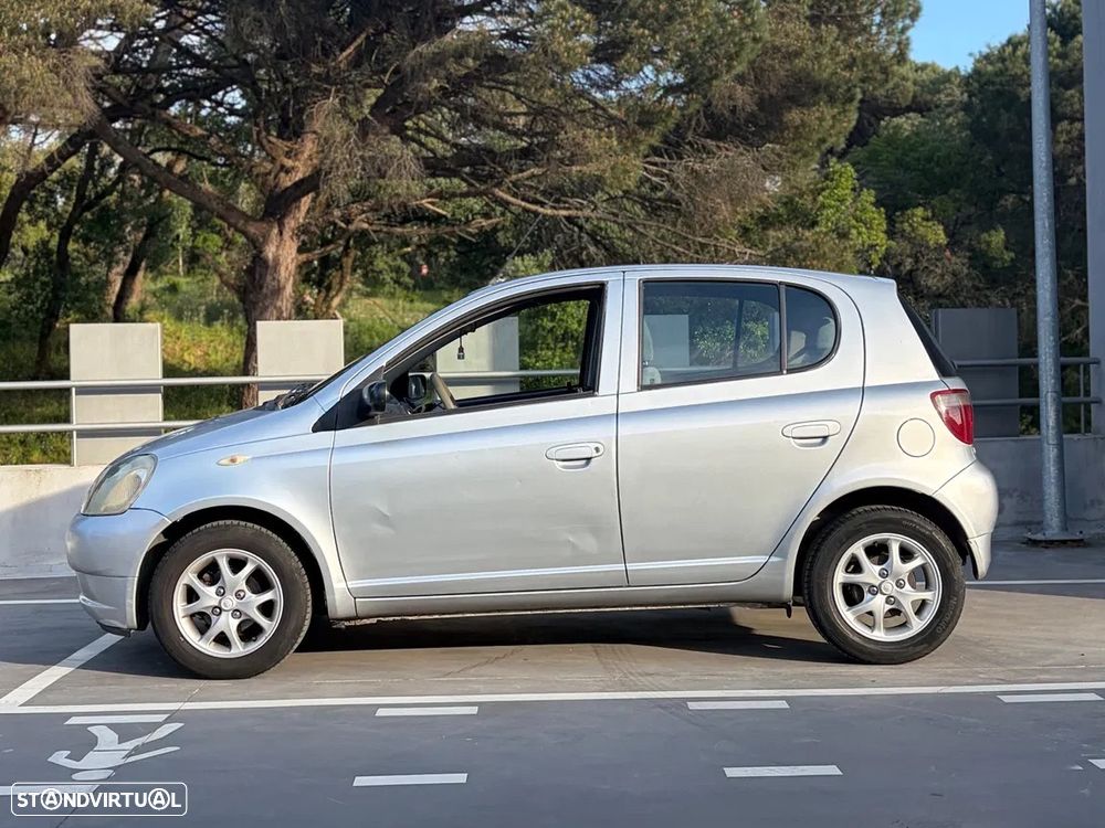 Toyota Yaris 1.0 Base C/Radio - 1