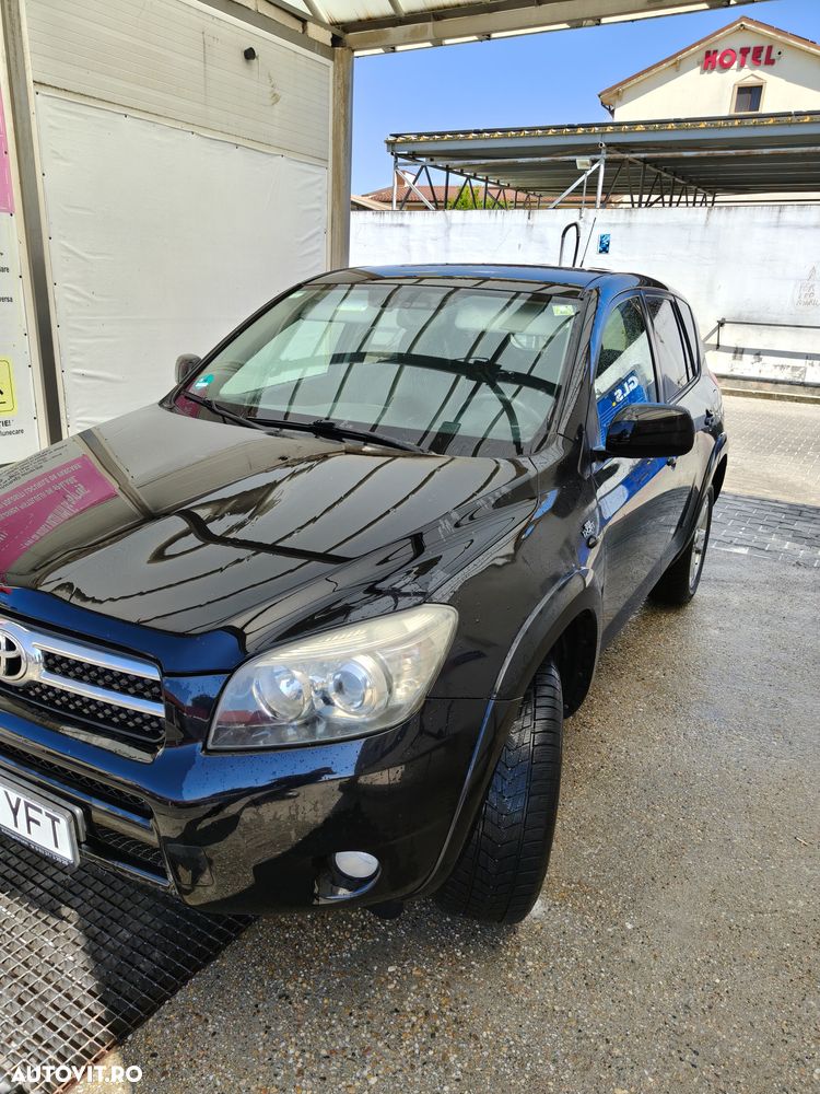 Toyota RAV4 - 7