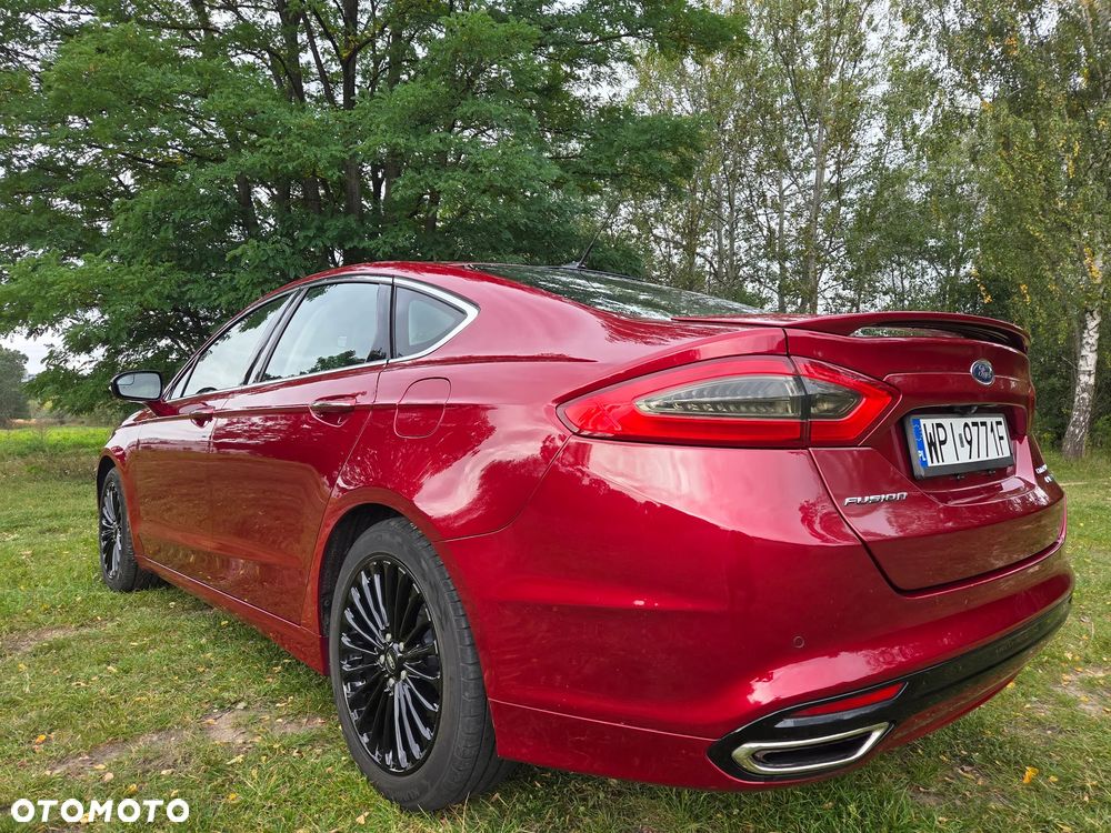 Ford Fusion 2.0 EcoBoost Titanium - 4