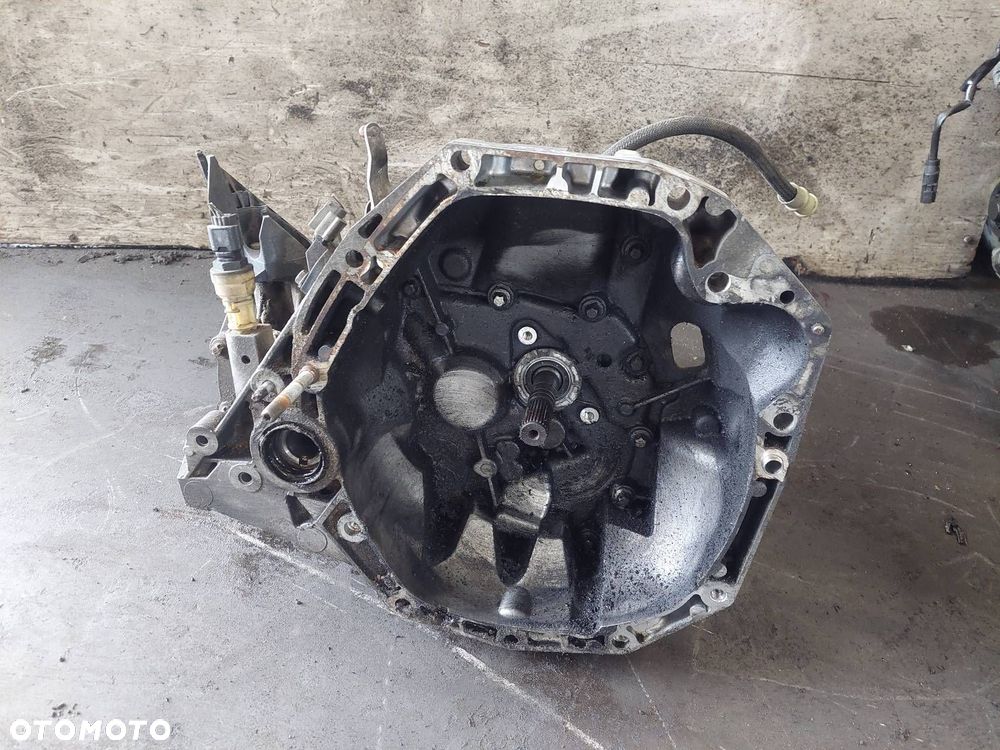 SKRZYNIA BIEGÓW DACIA SANDERO I 1.5 DCI JR5351 - 1