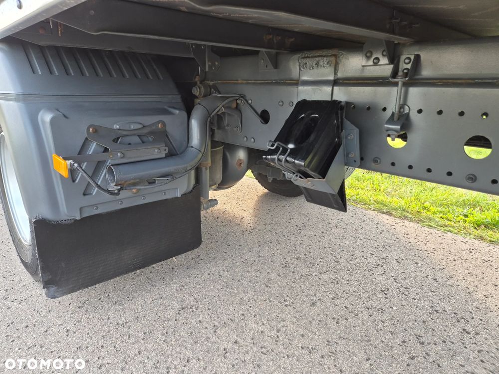 Mercedes-Benz Atego 1527 burto-firana z windą 7.2m SUPER STAN / GLOB / SYPIALNY / z Niemiec - 22